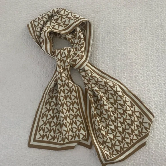 Michael Kors Scarf - Picture 1 of 3